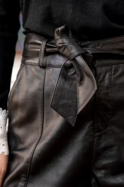 Jupes & Shorts|LA PETITE ÉTOILE Short Racine Noir